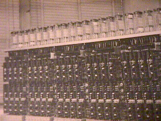 Closeup of twenty Selectrons along the top on the memory